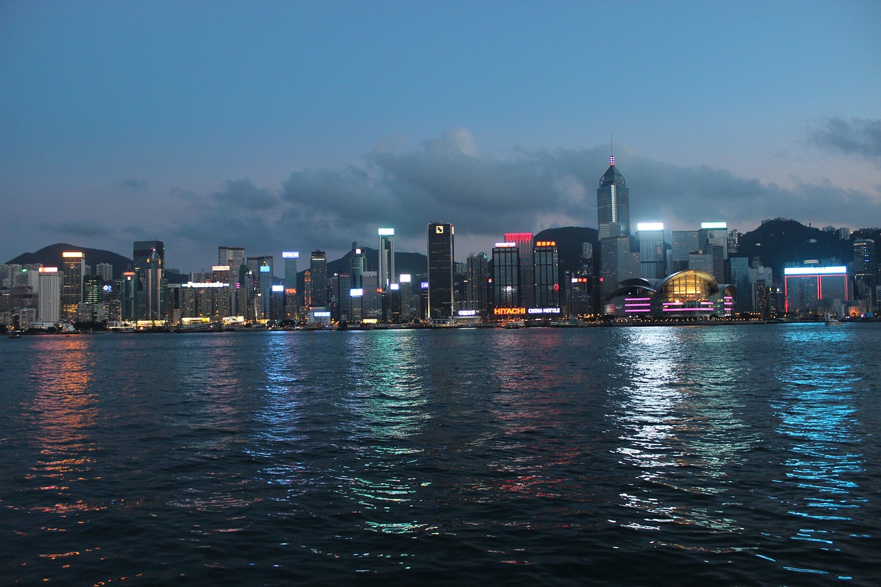 香港背回的电脑，免税之外，还有那些港味细节
